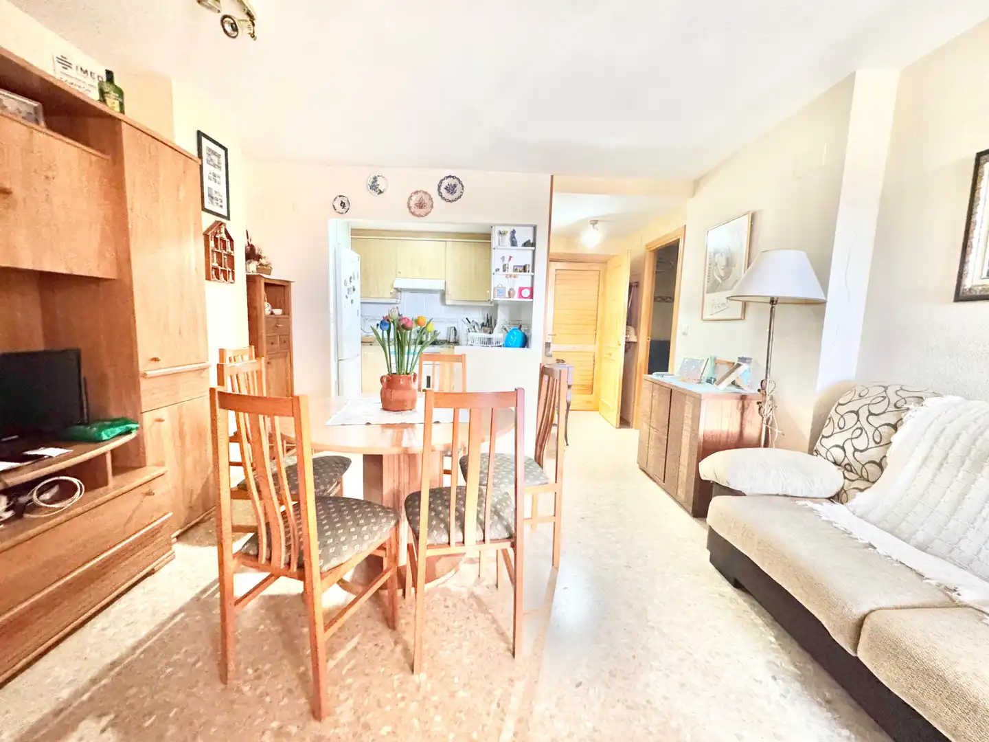 Menjador de Apartament de lloguer en Canet d'En Berenguer amb Aire condicionat, Terrassa i Moblat