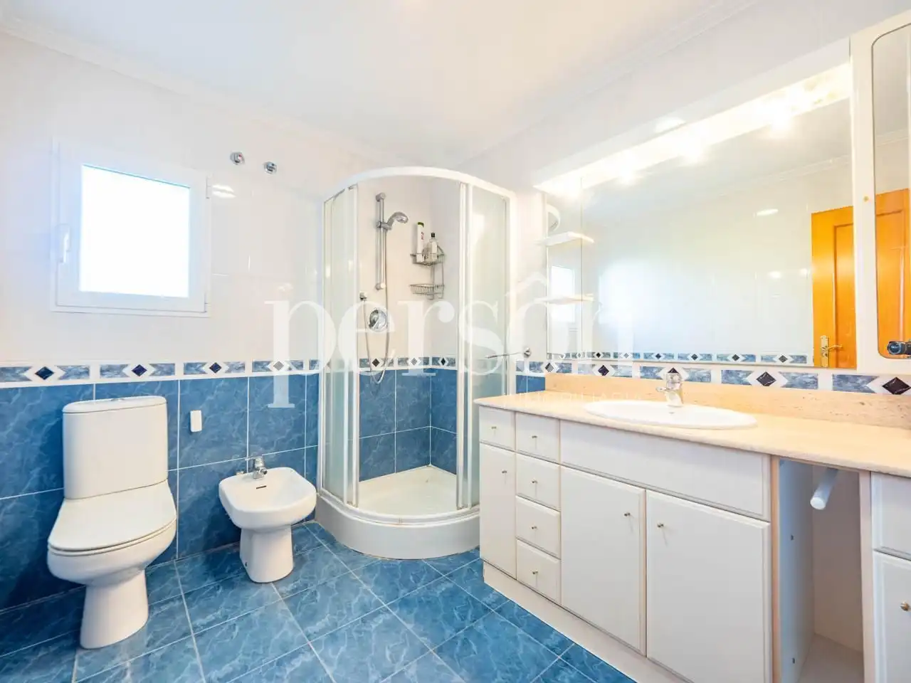 Baño de Casa o chalet en venta en Chiva con Jardín privado, Terraza y Piscina
