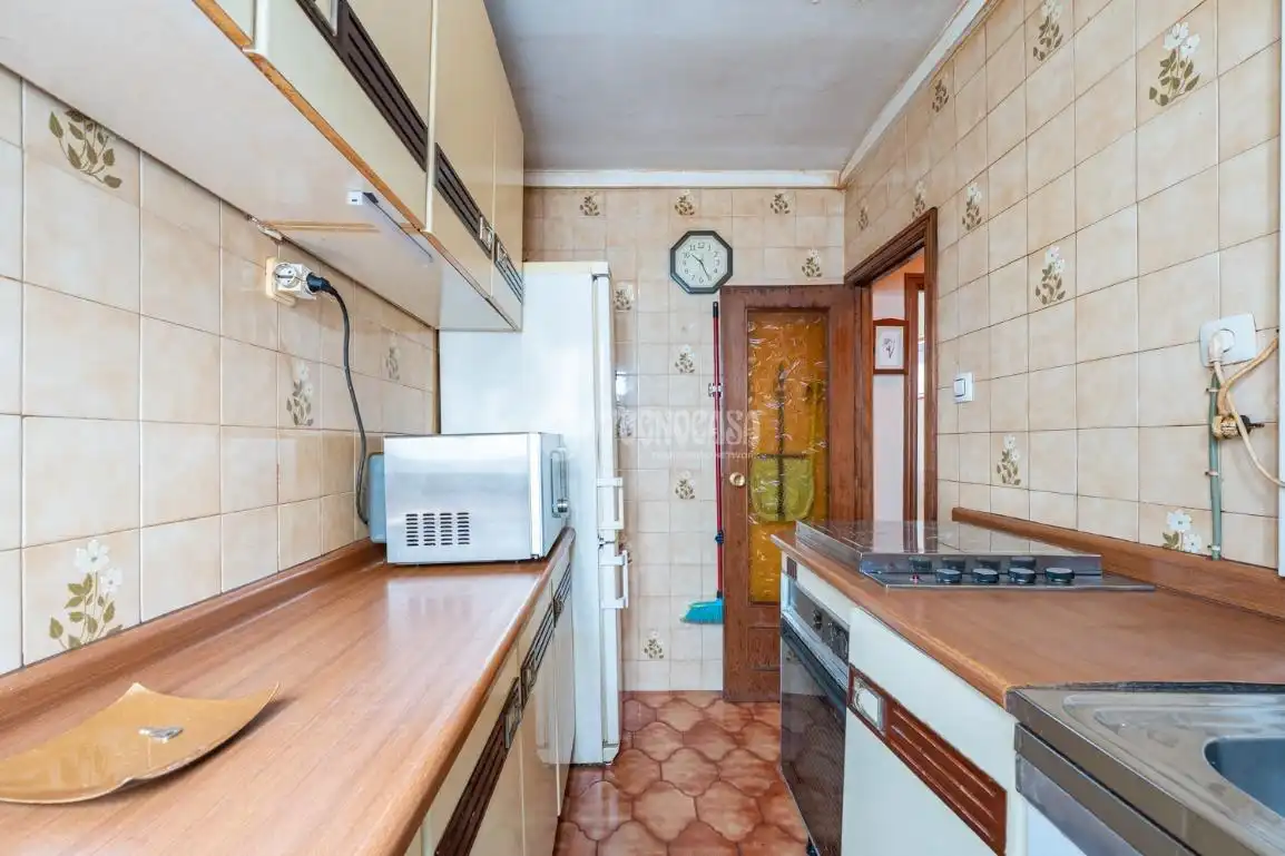 Kitchen of Flat for sale in Madrid