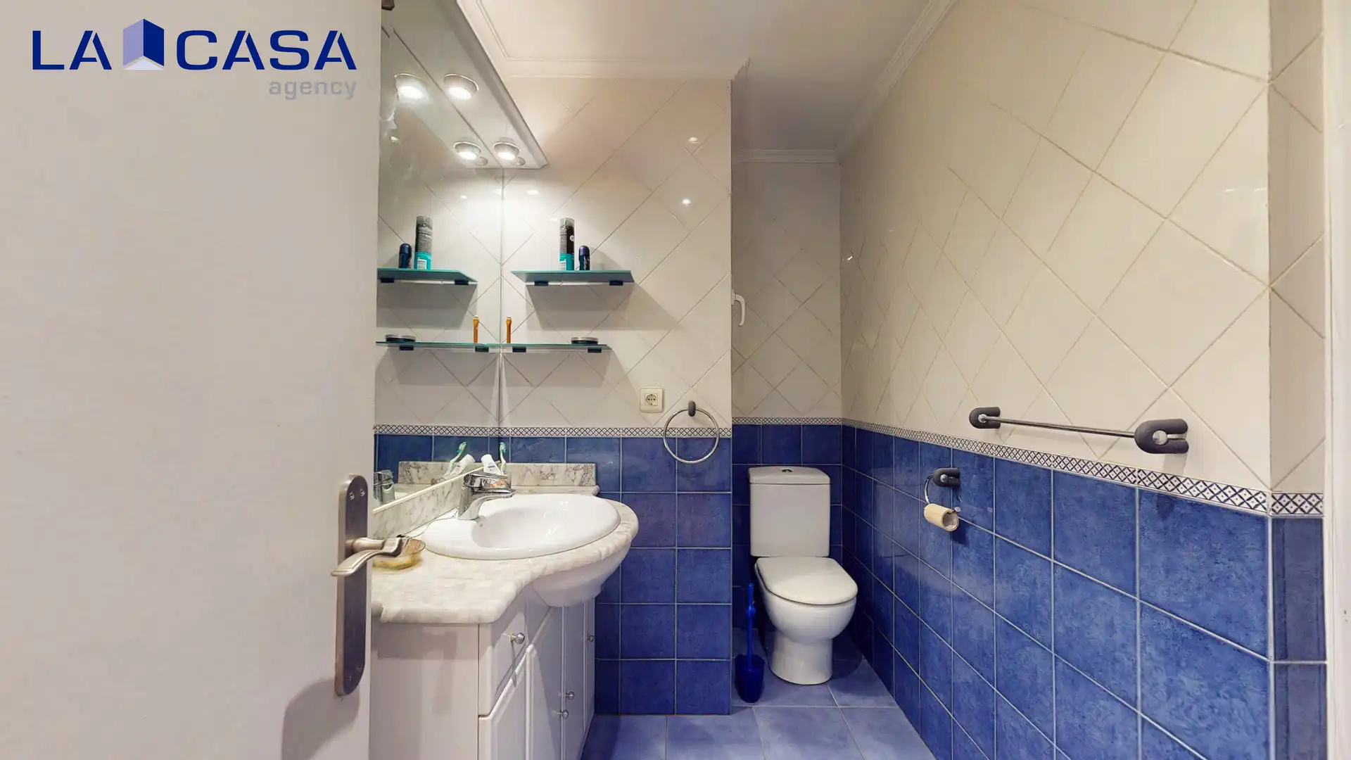Baño de Piso en venta en Bilbao  con Calefacción y Trastero