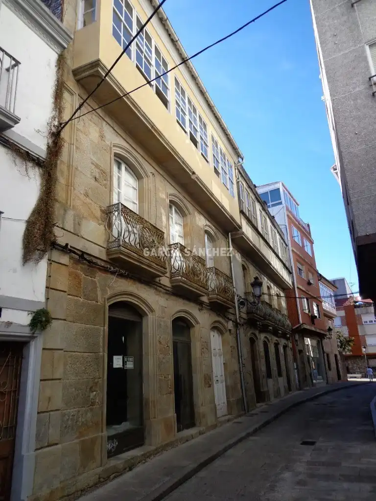 Vista exterior de Casa adosada en venda en A Pobra do Caramiñal amb Balcó
