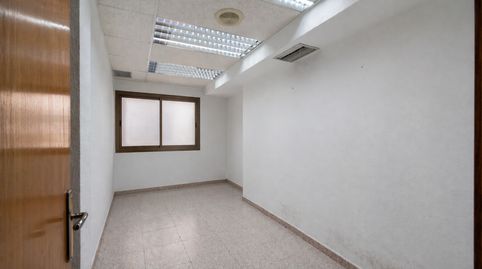 Foto 2 de Piso en venta en La Gavarra, Cornellà de Llobregat