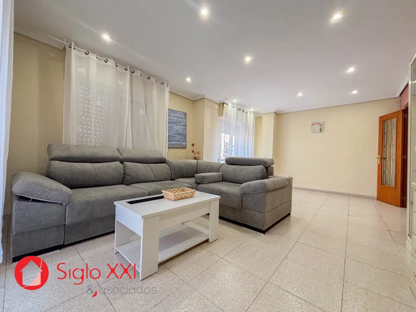 Sala de estar de Piso en venta en Almazora / Almassora con Aire acondicionado, Trastero y Balcón