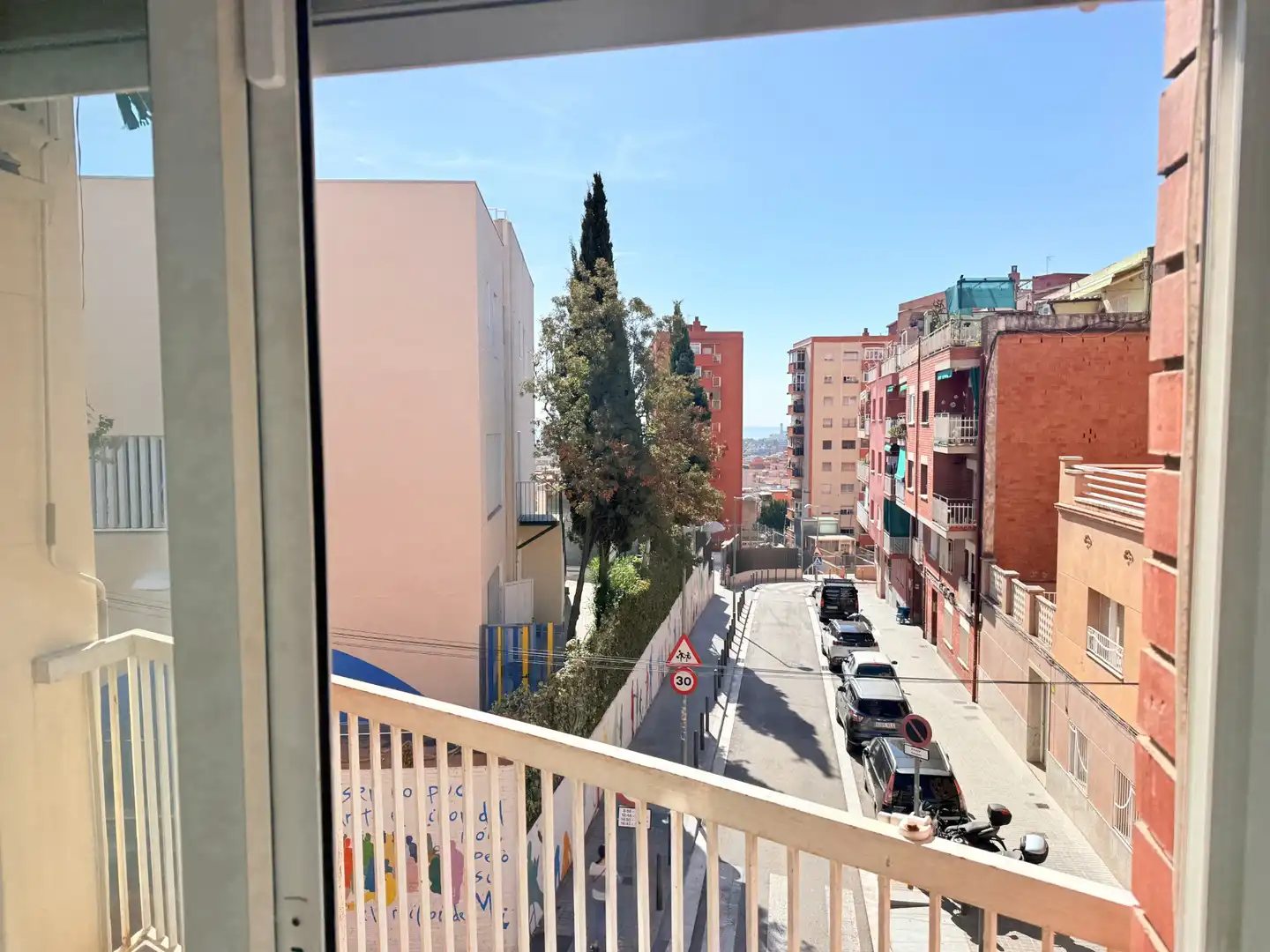 Vista exterior de Pis en venda en Badalona amb Aire condicionat, Calefacció i Forn