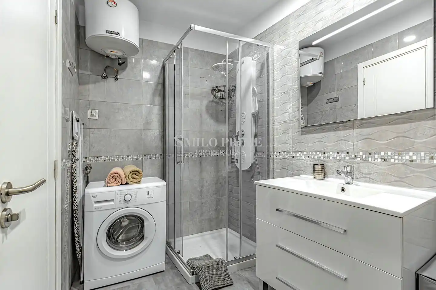 Baño de Estudio en venta en Adeje con Terraza, Amueblado y Piscina comunitaria