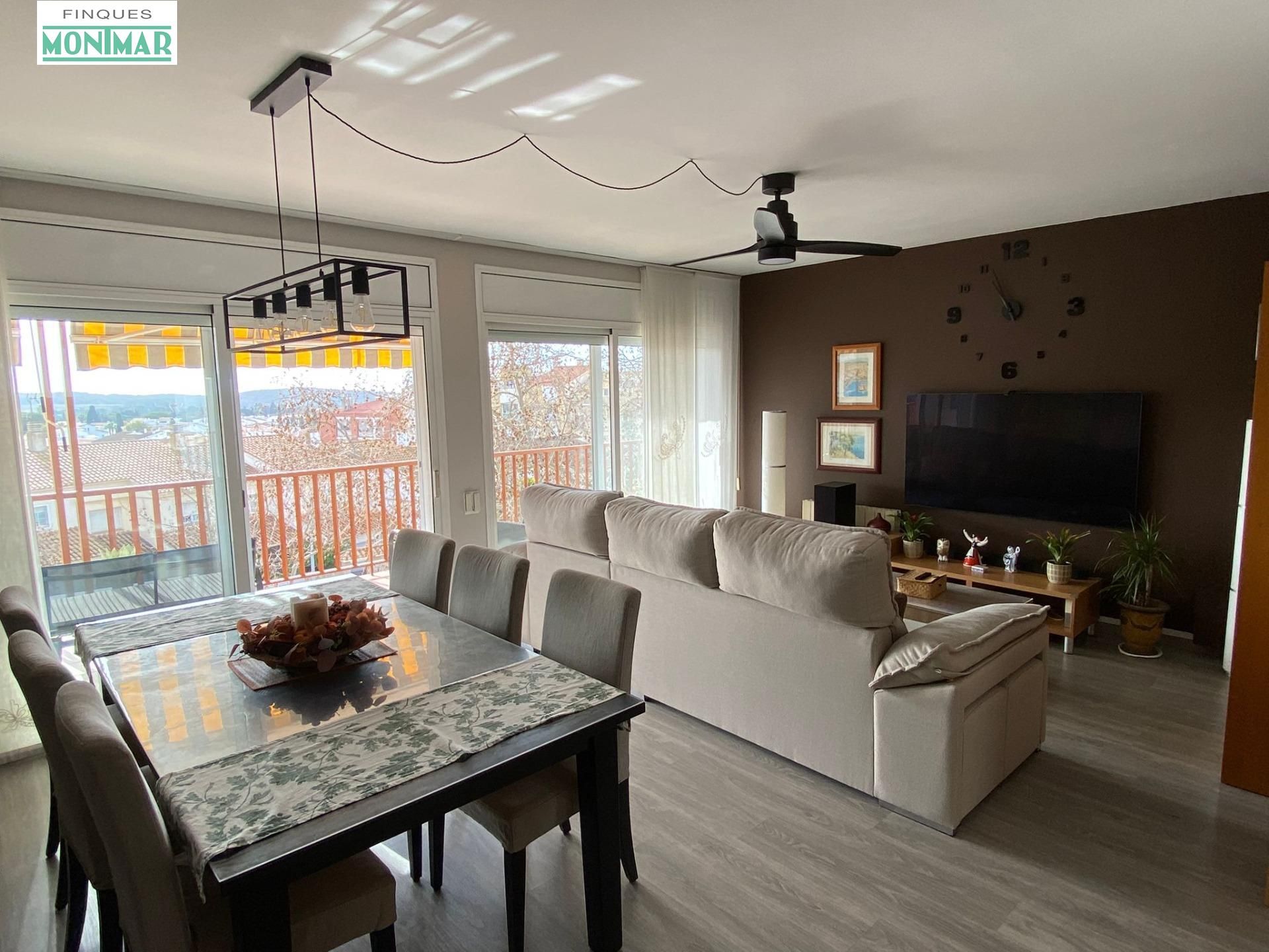 Living room of Attic for sale in Sant Pere de Ribes  with Private garden, Parquet flooring and Terrace