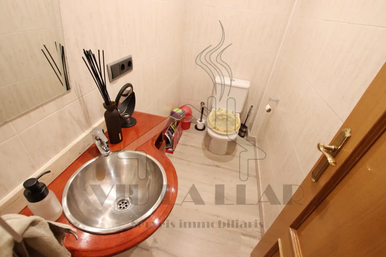 Bathroom of Duplexes for sale in Mataró  with Air Conditioner, Terrace and Storage room