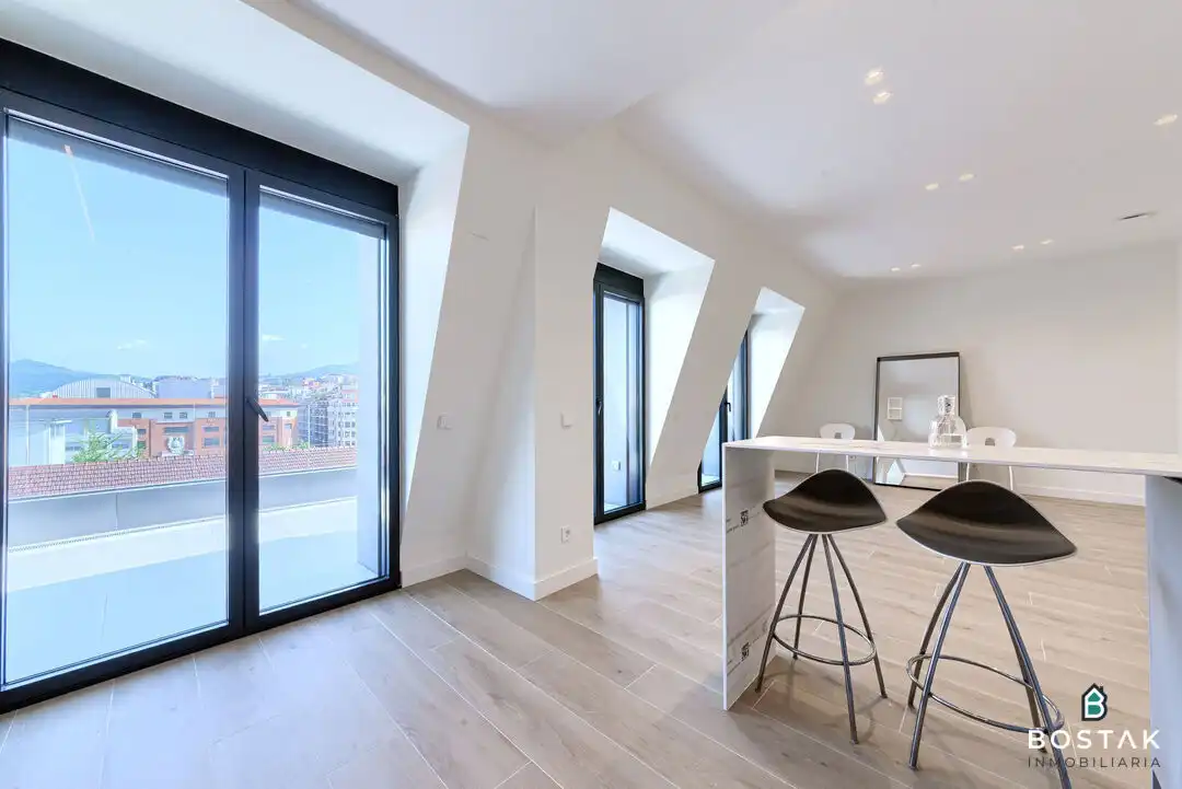 Sala de estar de Piso de alquiler en Bilbao  con Calefacción y Terraza