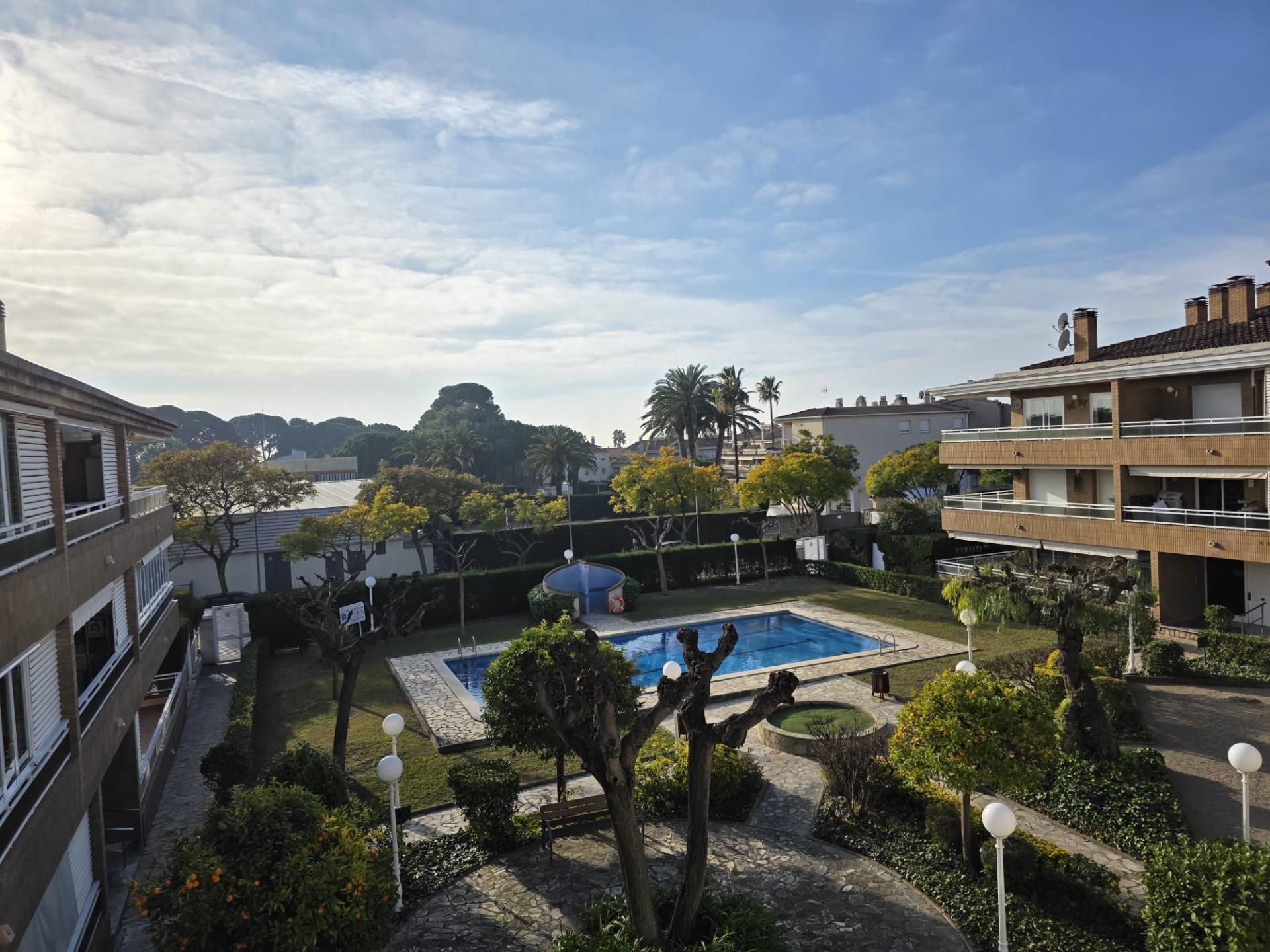 Swimming pool of Flat for sale in Cambrils  with Air Conditioner, Private garden and Terrace