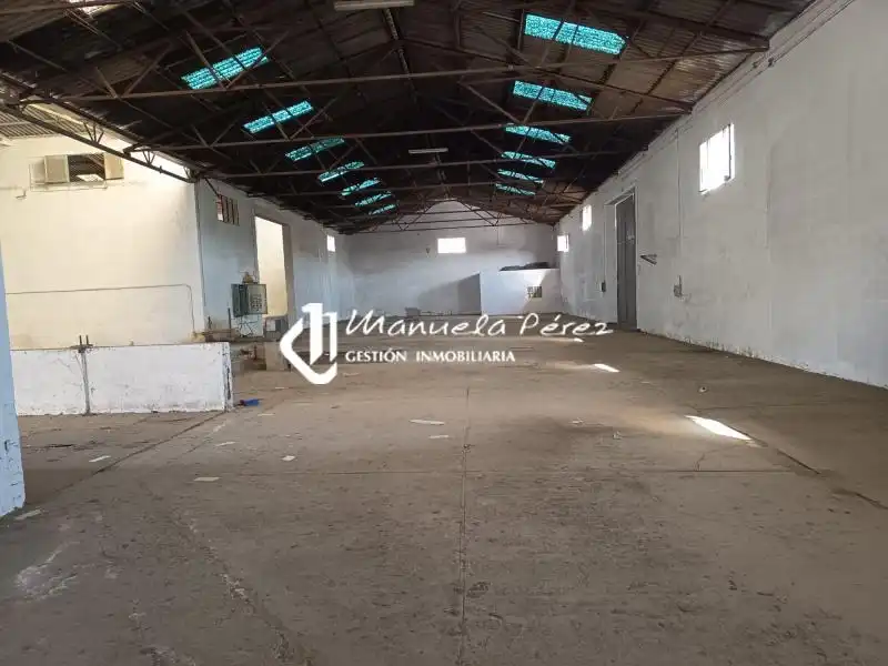 Vista exterior de Nave industrial en venta en Navalmoral de la Mata