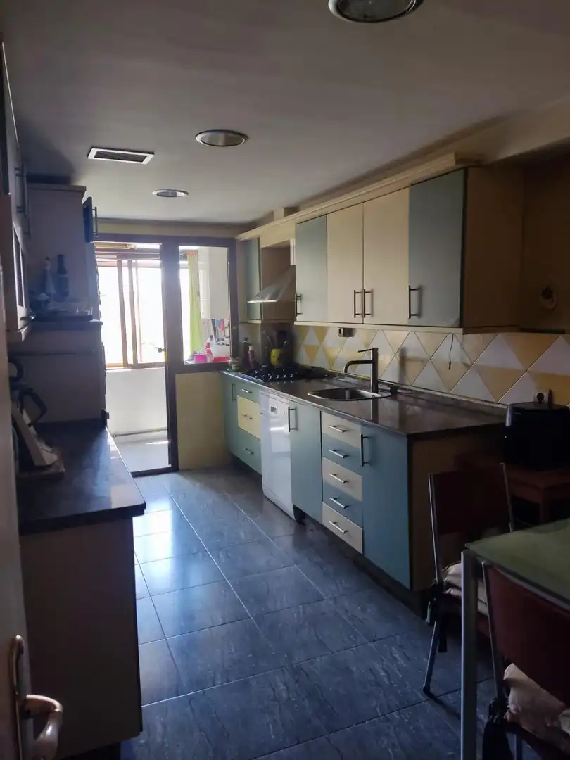 Kitchen of Flat for sale in Cáceres  with Air Conditioner, Heating and Parquet flooring