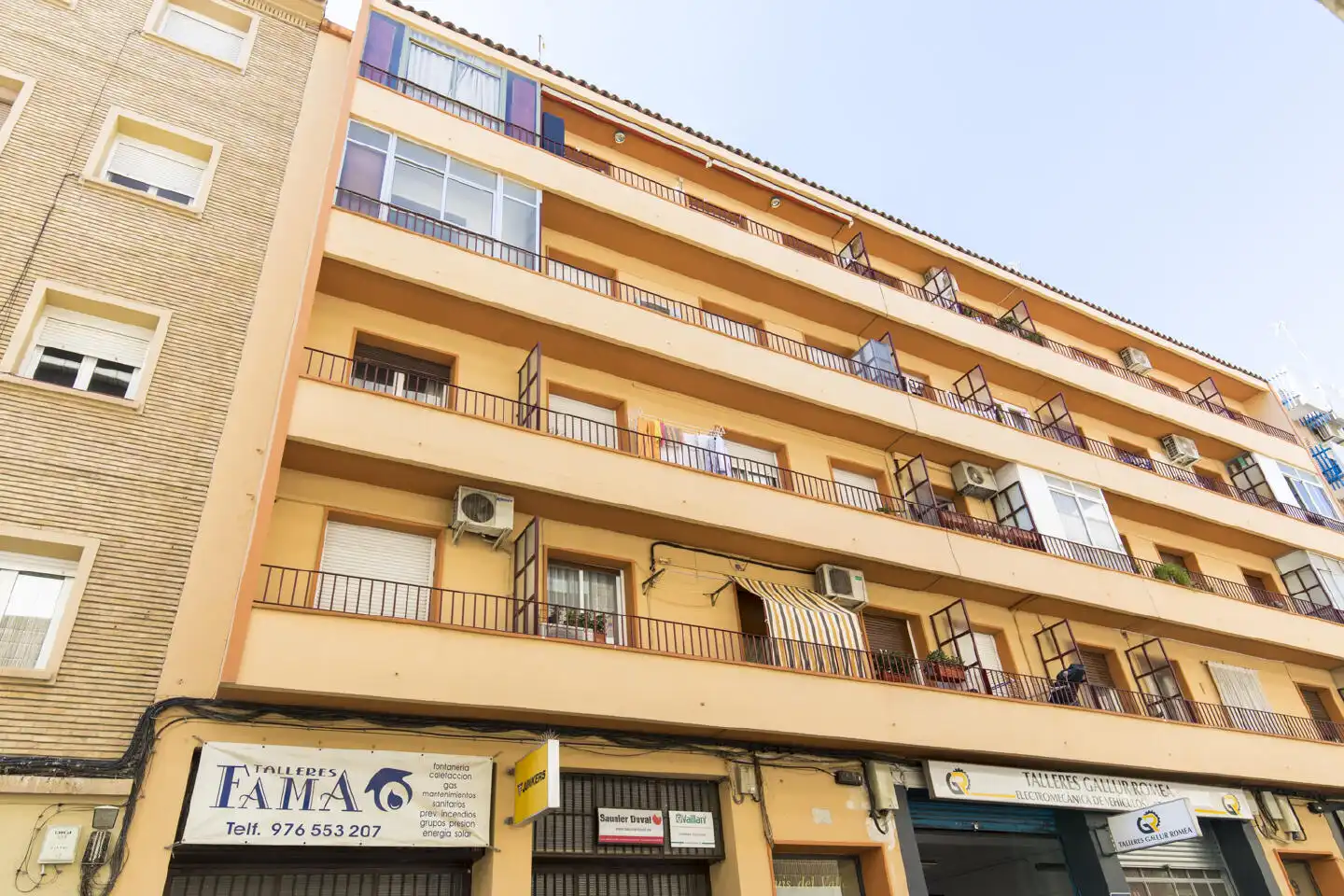 Außenansicht von Wohnung zum Verkauf in Zaragoza