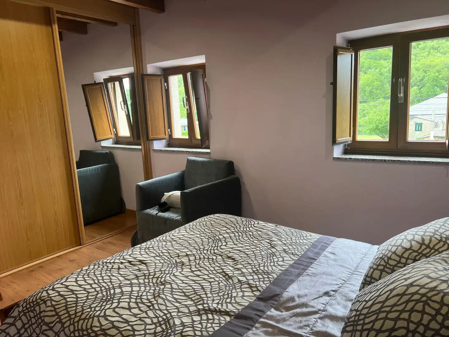 Habitación de Finca rústica en venta en Triacastela con Jardín privado, Trastero y Balcón