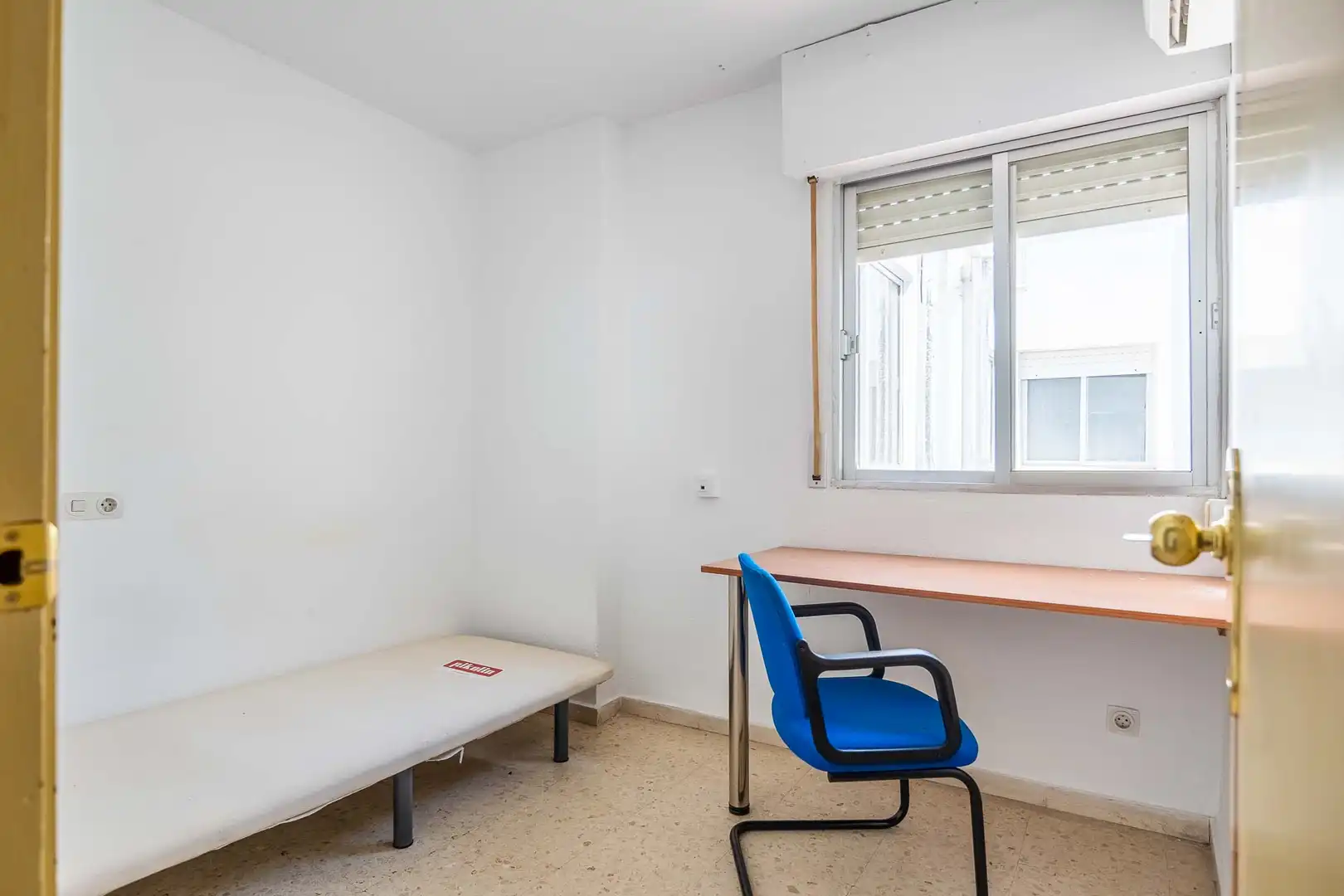 Bedroom of Flat for sale in Sevilla