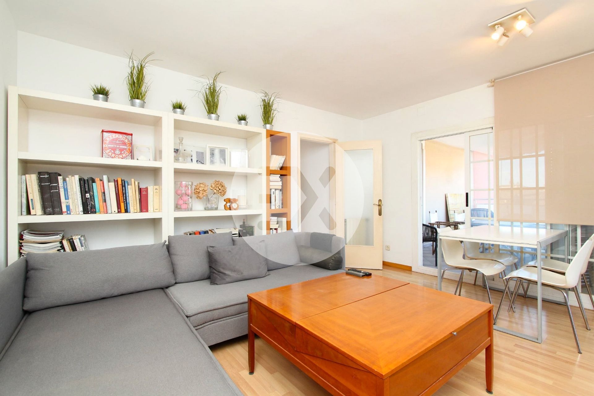 Sala d'estar de Pis en venda en Castelldefels amb Parquet, Terrassa i Forn