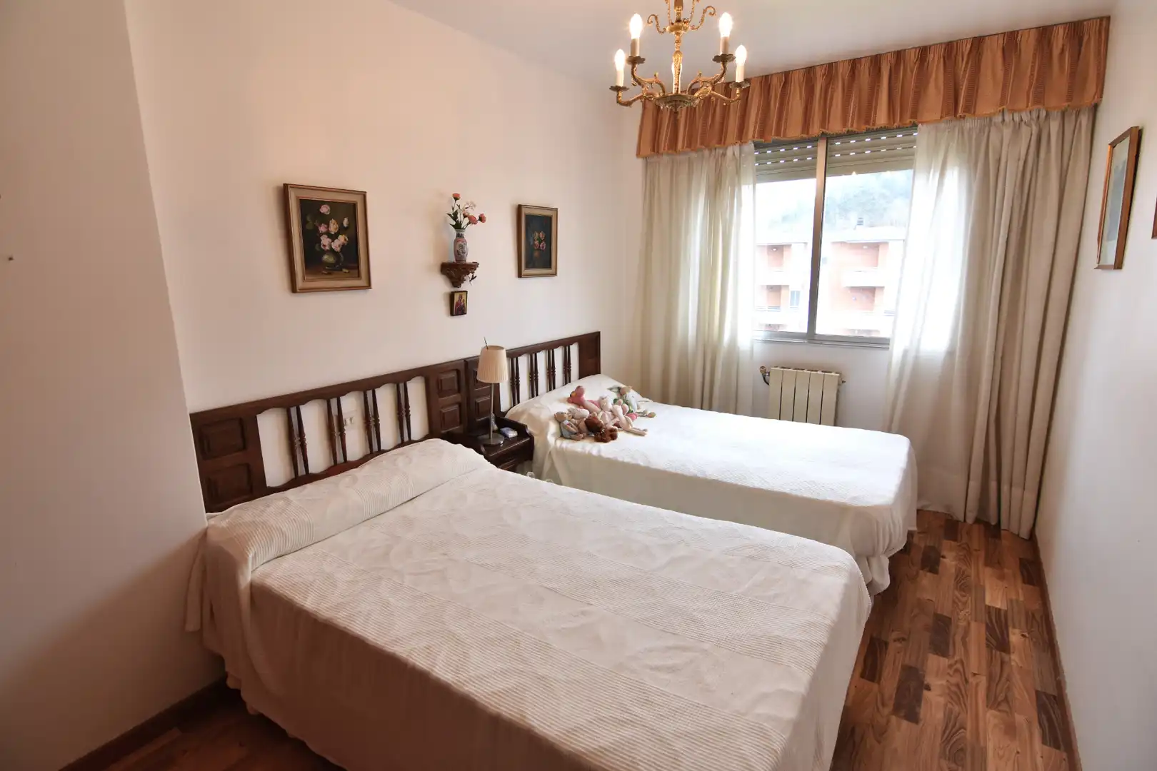 Habitación de Piso en venta en Pontedeume con Calefacción, Parquet y Terraza
