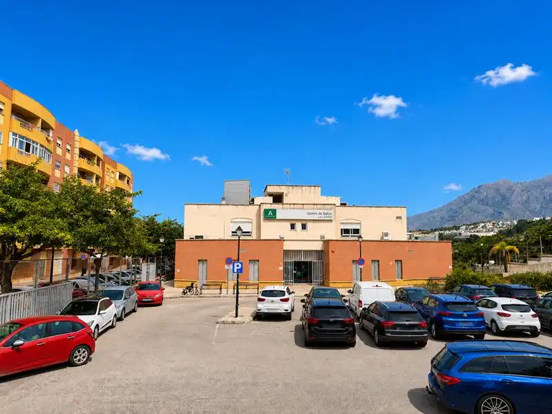 Piso en venta en Sierra de Estepona - Avda. de Andalucía