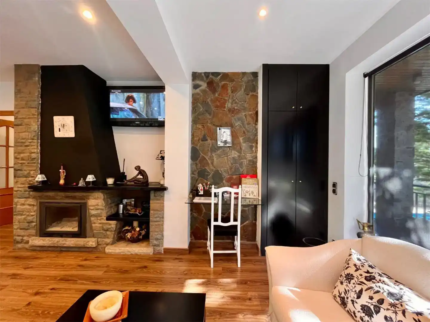 Sala de estar de Casa o chalet en venta en Begues con Aire acondicionado, Piscina y Balcón