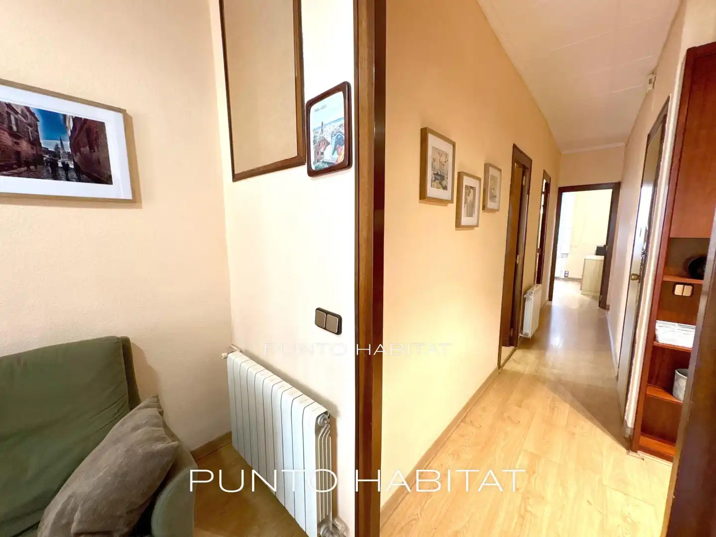 Flat for sale in Barcelona  with Air Conditioner, Heating and Parquet flooring