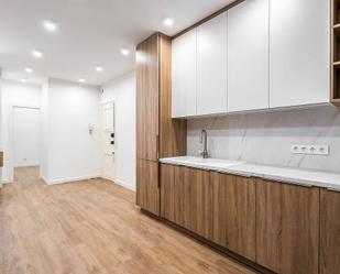 Kitchen of Flat to rent in  Barcelona Capital  with Air Conditioner, Pets allowed and Internet