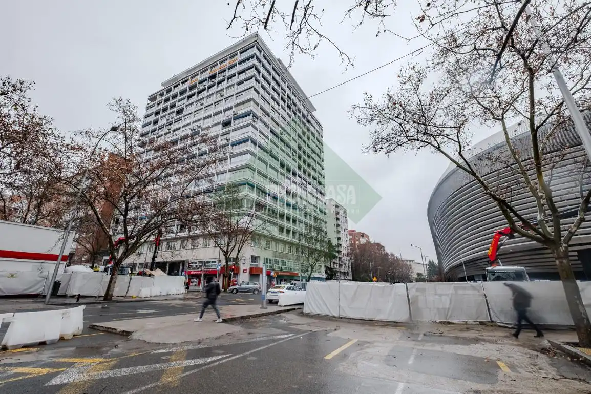 Außenansicht von Büro zur Miete in Madrid mit Klimaanlage und Heizung