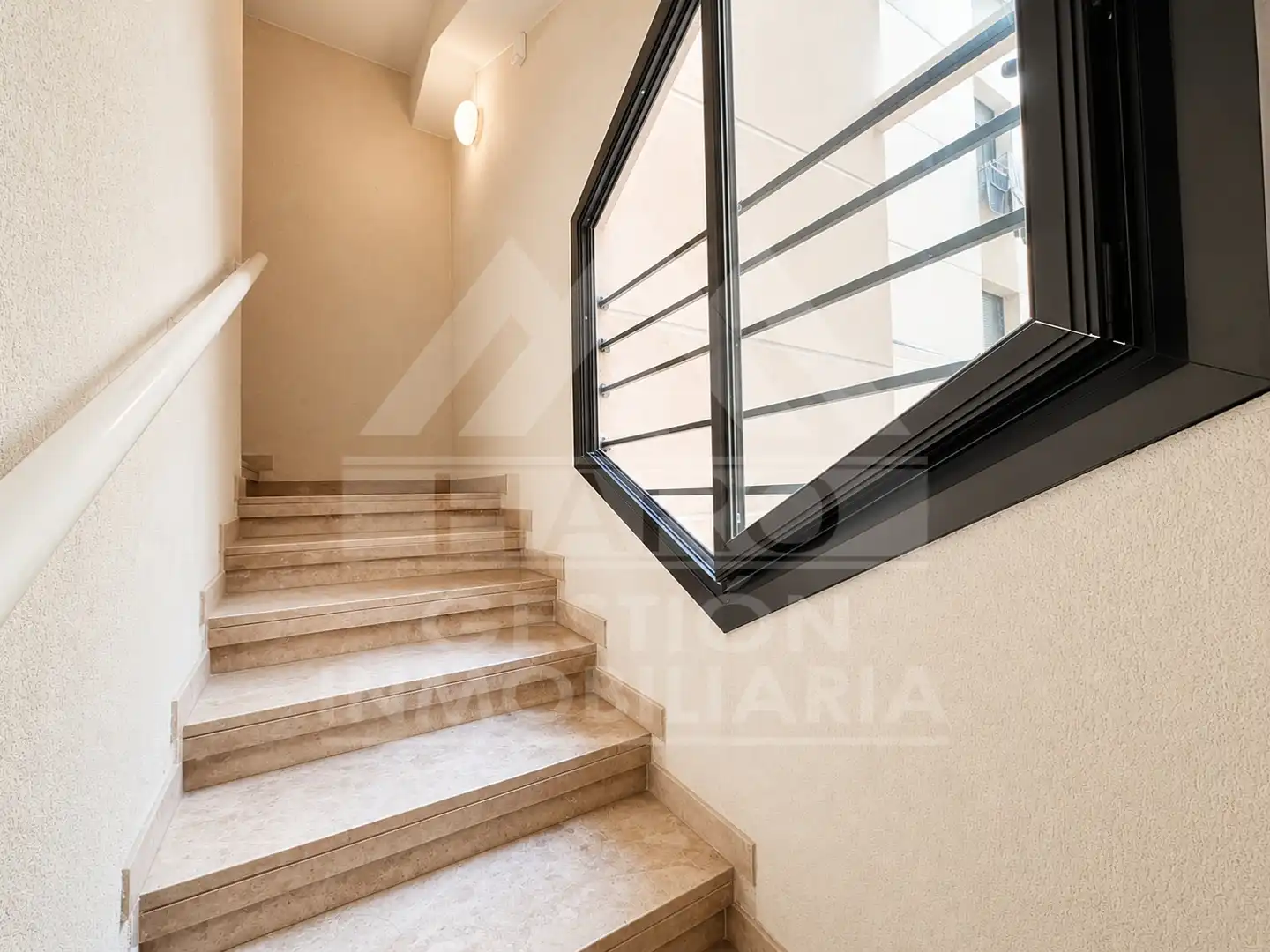 Wohnung zum Verkauf in Madrid mit Klimaanlage, Ofen und Waschmaschine