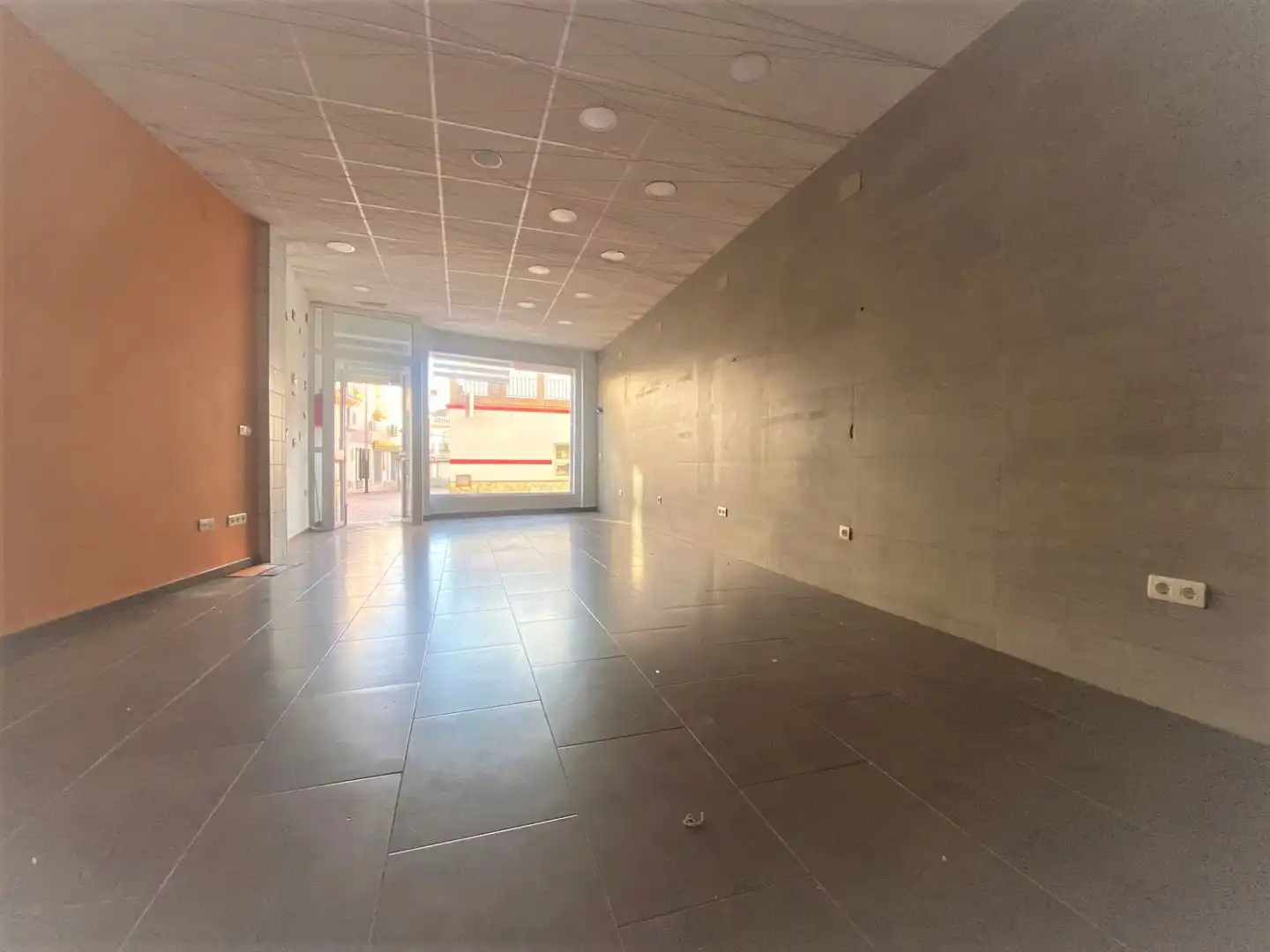 Local comercial en venda a Núcleo urbano, imagen 8