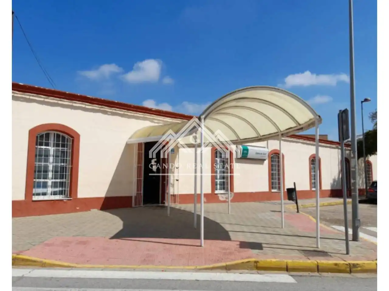 Vista exterior de Pis en venda en Dos Hermanas amb Moblat