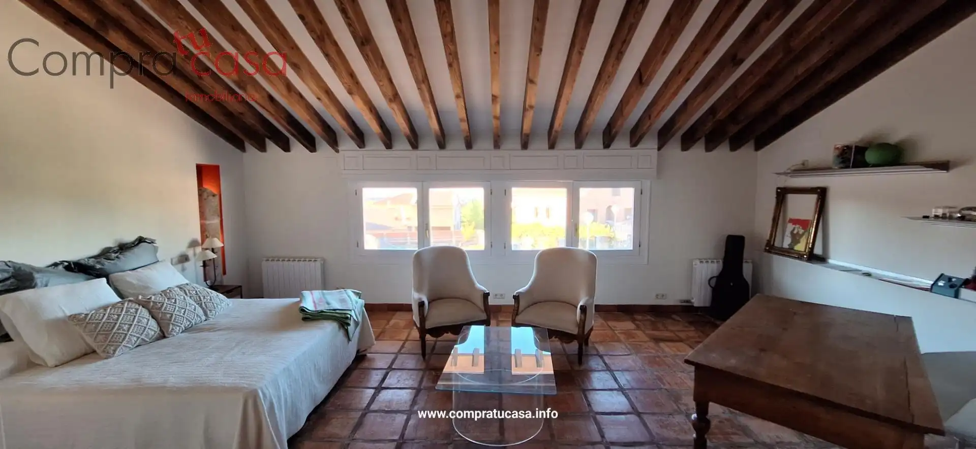 Sala d'estar de Casa o xalet en venda en La Lastrilla  amb Calefacció, Jardí privat i Terrassa