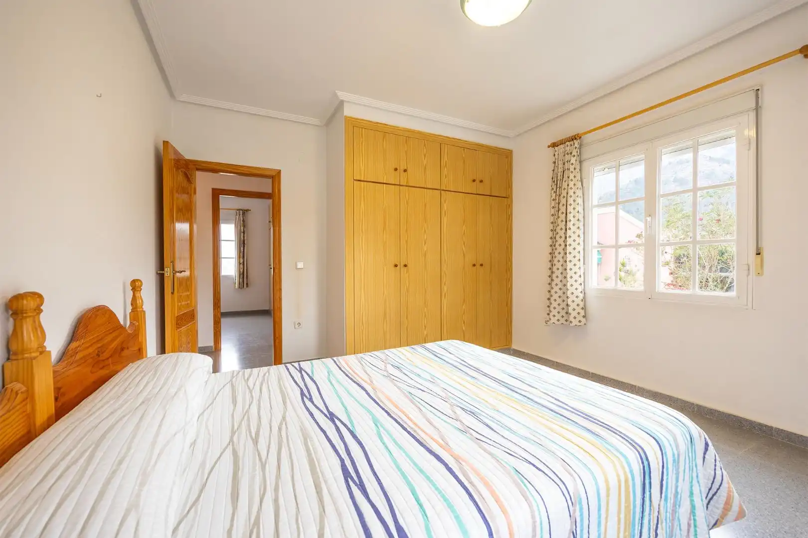 Dormitori de Casa o xalet en venda en Orihuela amb Aire condicionat, Jardí privat i Terrassa