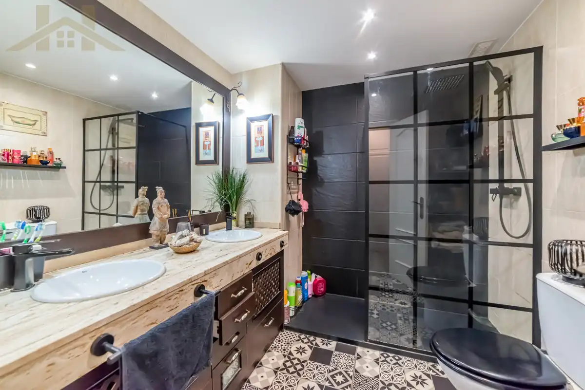 Bathroom of Detached homes for sale in San Martín de la Vega  with Air Conditioner, Heating and Private garden
