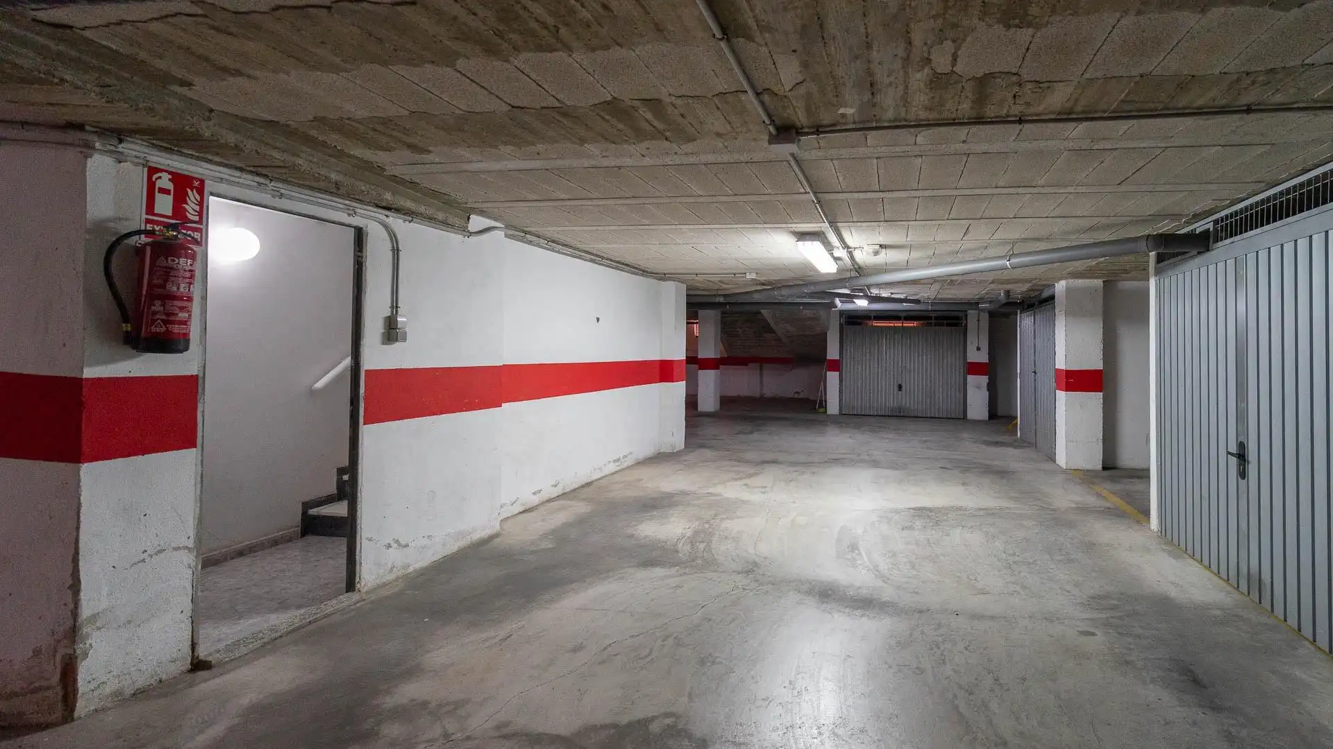 Aparcament de Apartament en venda en Torrevieja amb Aire condicionat, Terrassa i Moblat