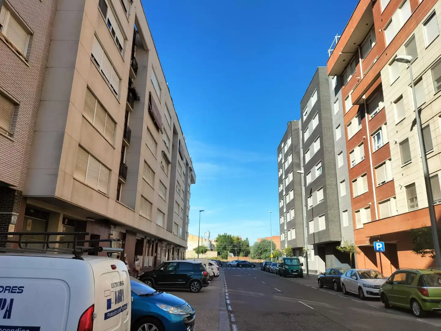 Außenansicht von Dachboden zur Miete in Palencia mit Heizung, Parkett und Terrasse
