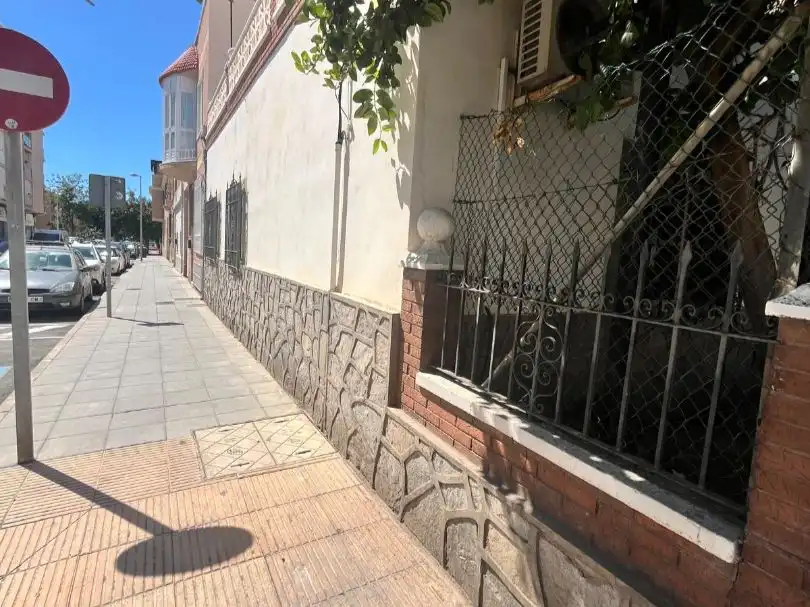 Vista exterior de Casa o xalet en venda en Almería