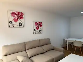 Wohnzimmer von Wohnungen zur Miete in Ames mit Heizung, Parkett und Abstellraum