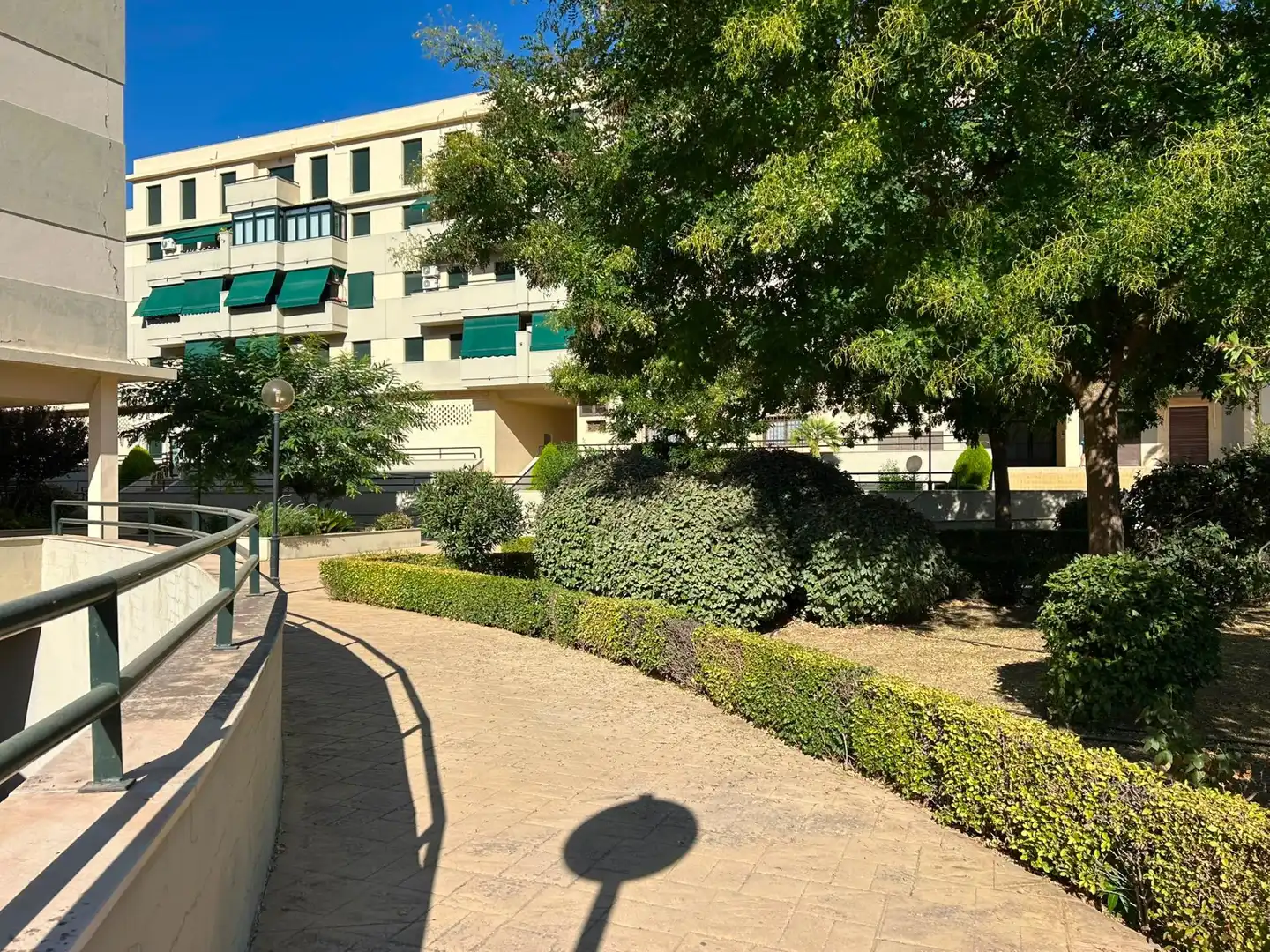 Vista exterior de Garatge en venda en Antequera