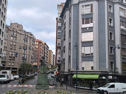 Vista exterior de Pis en venda en Portugalete