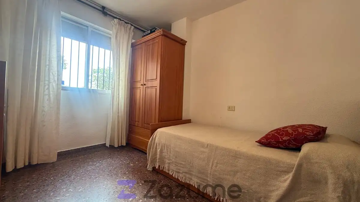 Dormitori de Apartament de lloguer en Murcia amb Aire condicionat, Moblat i Forn