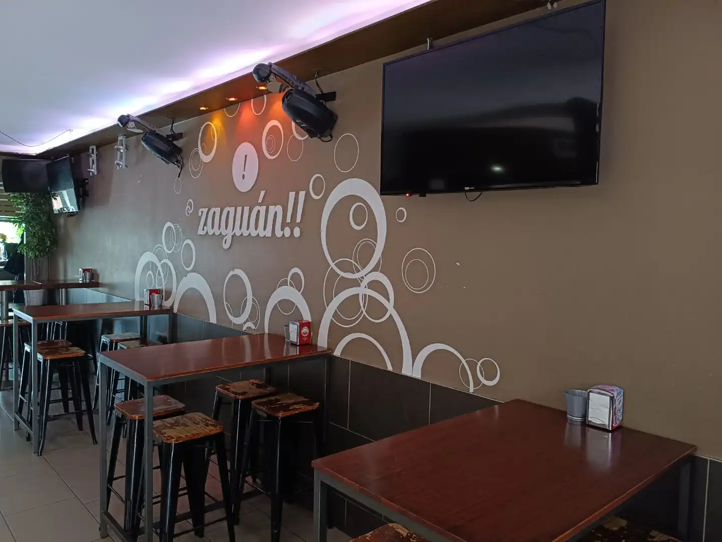 Local en traspaso en Mojados con Aire acondicionado, Calefacción y Terraza