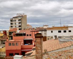 Vista exterior de Edifici en venda en Figueres