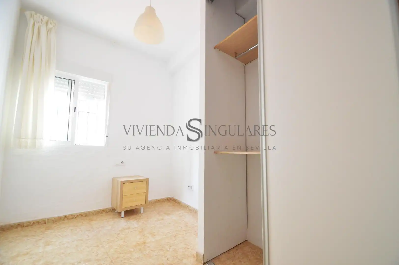 Habitación de Piso en venta en Sevilla con Amueblado