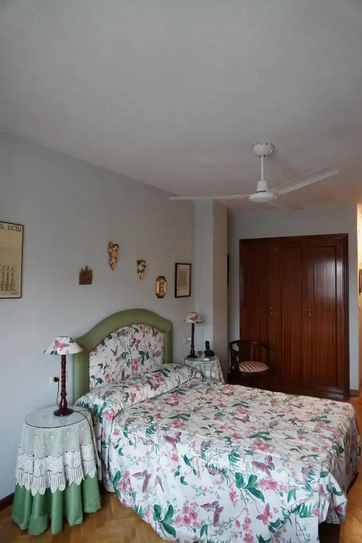 Bedroom of Flat for sale in Valladolid  with Heating, Parquet flooring and Storage room
