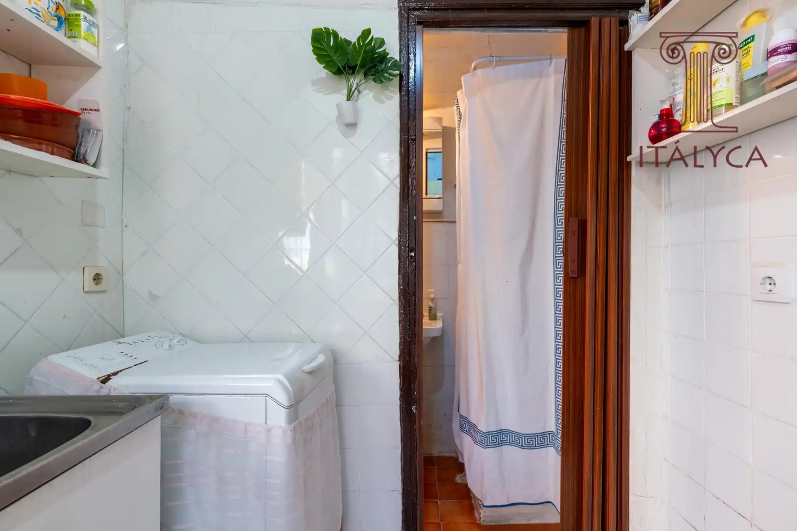 Baño de Piso en venta en Sevilla con Aire acondicionado