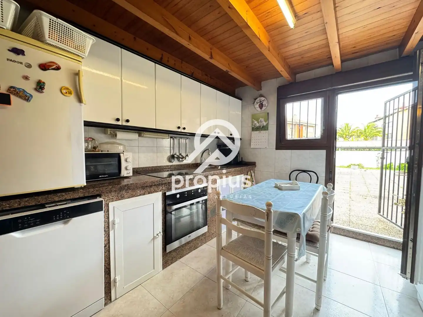 Küche von Maisonette zum Verkauf in Llanes mit Heizung und Möbliert