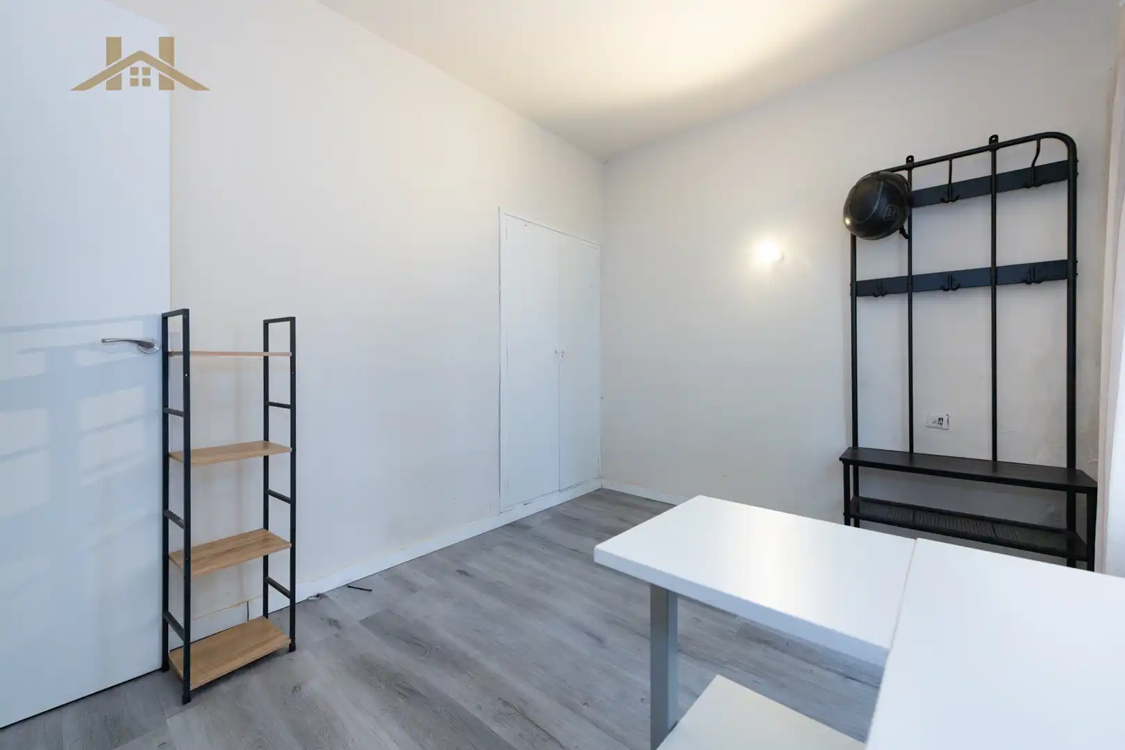 Habitación de Casa adosada en venta en Miraflores de la Sierra con Calefacción, Jardín privado y Trastero