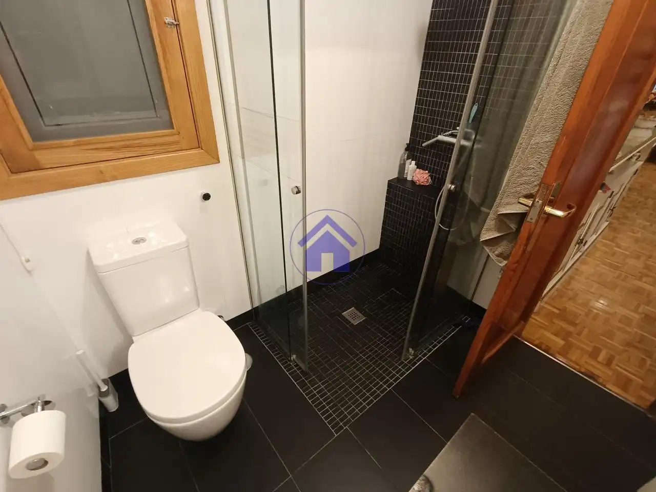Bathroom of Flat for rent in Vigo   with Heating, Parquet flooring and Terrace