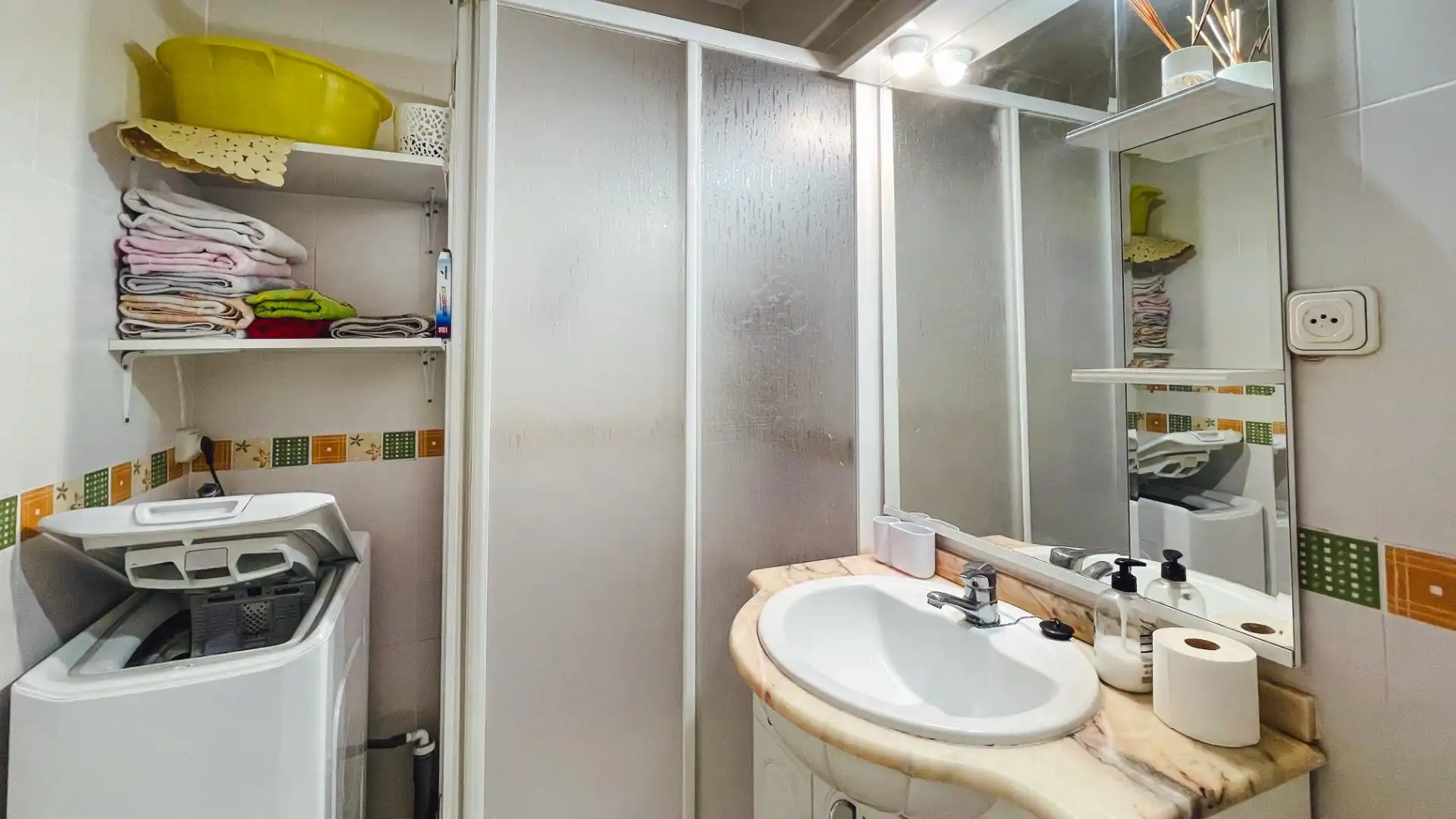 Baño de Piso en venta en Benidorm con Aire acondicionado, Terraza y Balcón