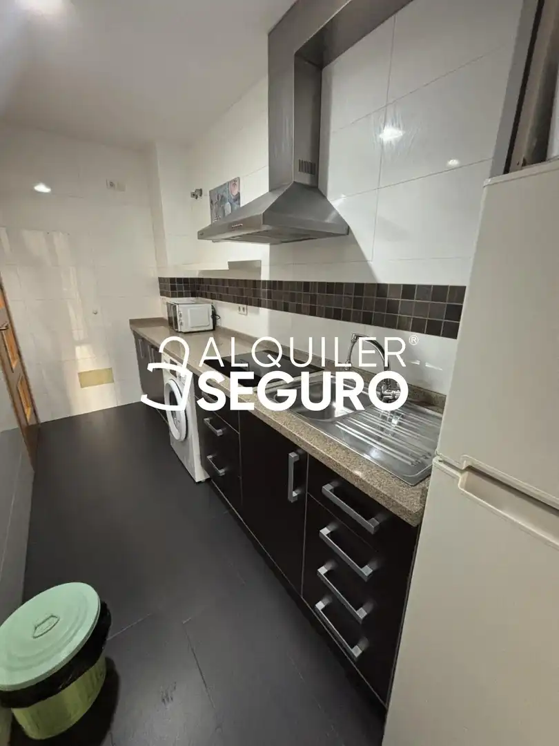 Appartamento con ascensore in affitto a de la Salud, imagen 9