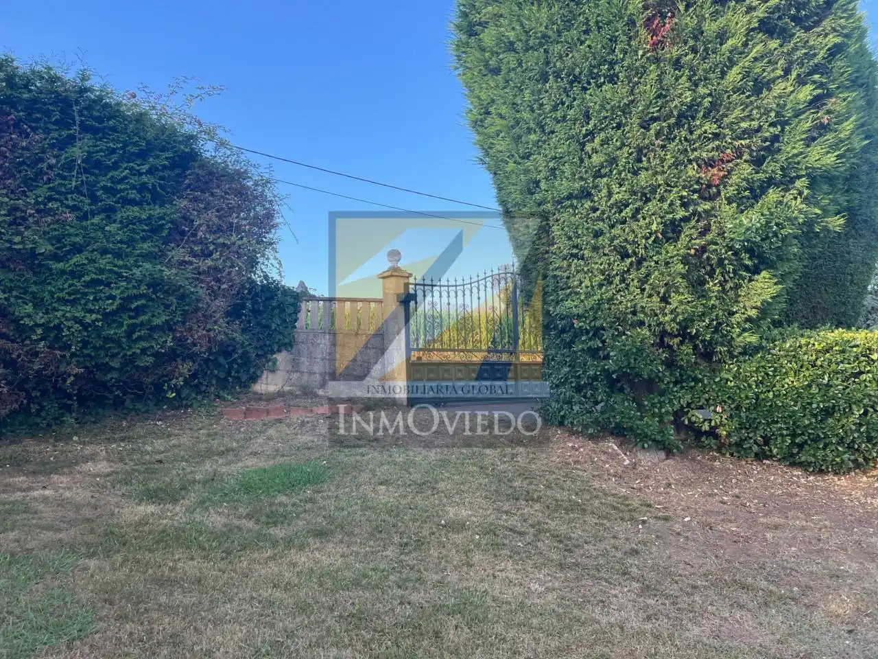 Casa o xalet en venda en Carreño amb Calefacció, Jardí privat i Parquet