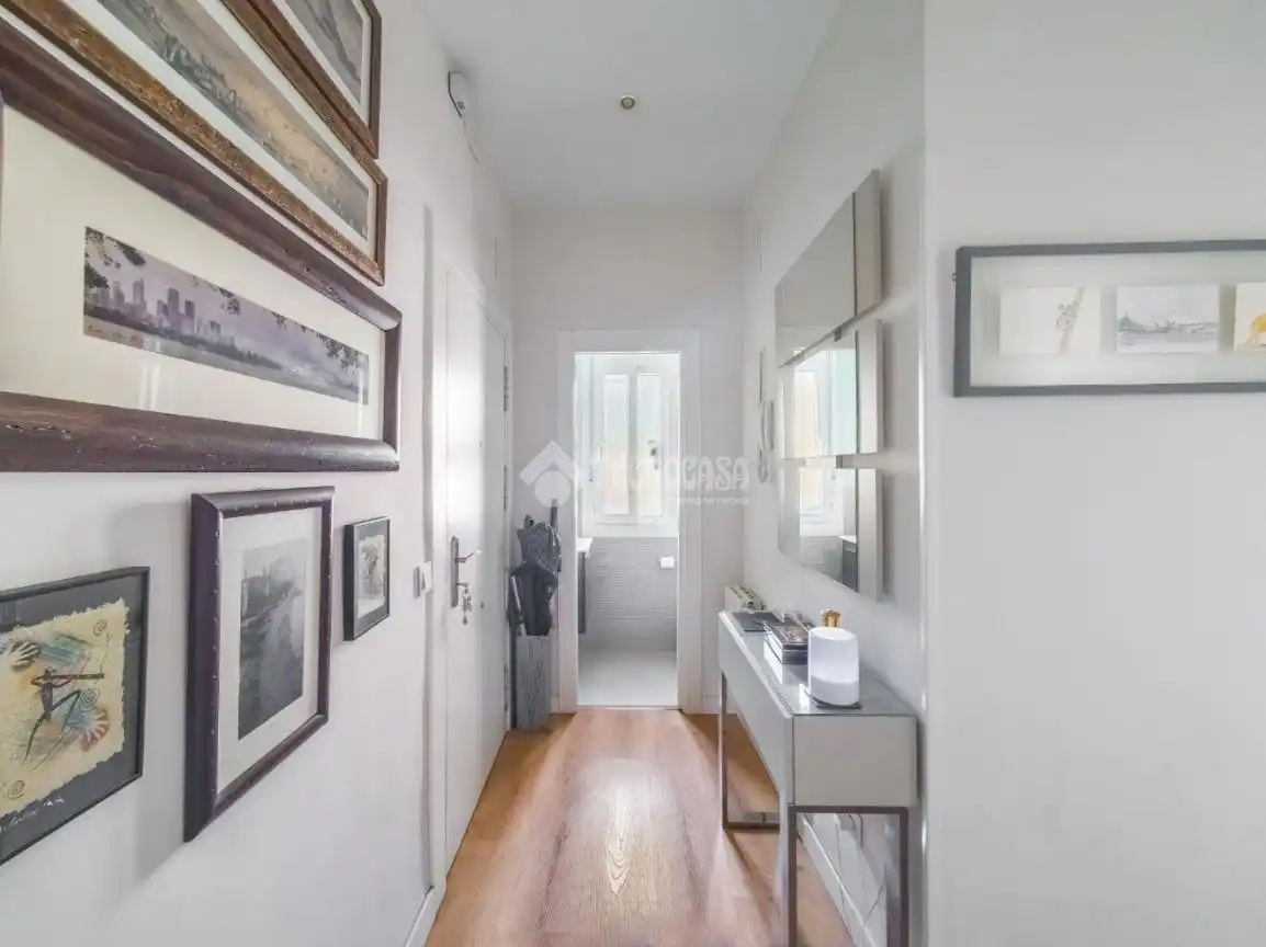 Flat for sale in Madrid  with Air Conditioner, Heating and Home automation